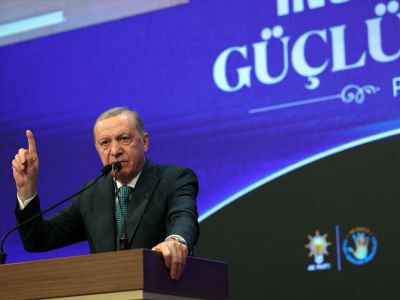 Erdoğan’dan Özel’e: “Suç Örgütüne Posta Güvercini Olmak Marifet Değil”