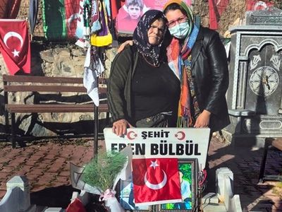 Eren Bülbül'ün Annesinden Yürek Burkan Sözler: Eren’i Okutamadım, Onları Okutacağım
