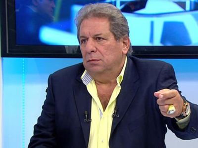 Erman Toroğlu, Fenerbahçe'nin Galataaray derbisinde tarihi bir farka imza atma şansını kaçırıdğını söyledi
