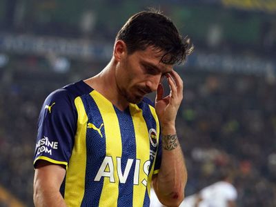 Erman Toroğlu'ndan Fenerbahçelileri kızdıracak sözler! Mert Hakan'ı hedef aldı!
