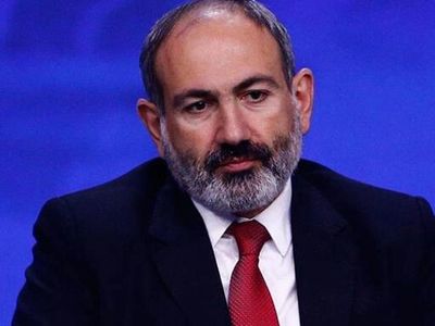 Ermenistan Başbakanı Paşinyan'a Asker Yakını Tepki Gösterdi