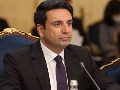 Ermenistan Meclis Başkanı Alen Simonyan Dağlık Karabağ Savaşı İle İlgili Rus Gazetecinin Sorularını Yanıtladı!