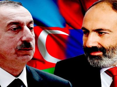 Ermenistan yeniden tehlikeli sularda yüzüyor: Azeri zırhlıları sınıra yöneldi