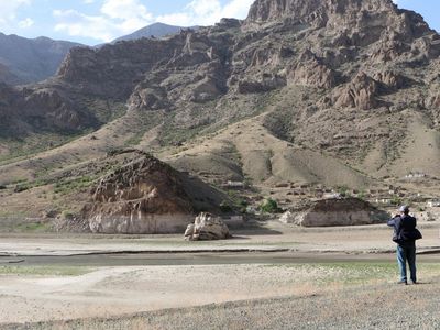 Erzurum Ayvalı Barajı'nın Suları Çekildi! Evler Gün Yüzüne Çıktı
