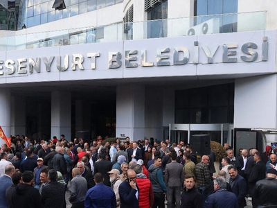 Esenyurt'ta CHP'ye 'çadır' engeli: Meydana girişe izin verilmedi