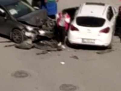 Esenyurt’ta korkutan anlar: Ehliyetsiz iki çocuk sokakları birbirine kattı!