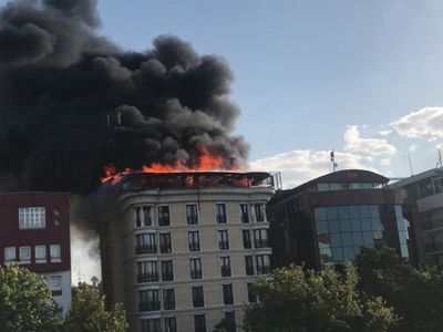 Esenyurt’ta korkutan yangın: Duman metrelerce yükseldi