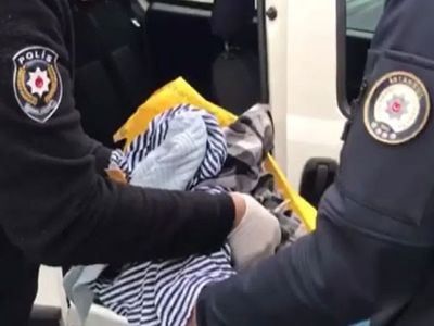Esenyurt'ta Yeni Doğmuş Bebek Yola Bırakıldı!