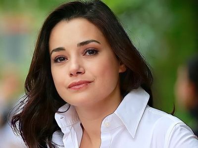 Eşi ölünce mesleğine küsen Özgü Namal 10 yıl sonra ekranlara dönüyor: İlk işi belli oldu