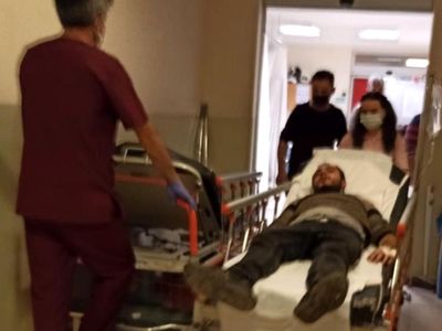 Eşinin Su Bardağına Koyduğu Çamaşır Suyunu Su Zannedip İçti! Hastanelik Oldu