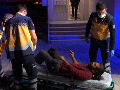 Eşiyle Tartışan Adam Kendi Bacağını Bıçakladı