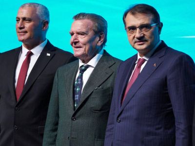 Eski Almanya Başbakanı’ndan Türkiye'ye övgü: Gaz tedarikinde önemli rol oynuyor