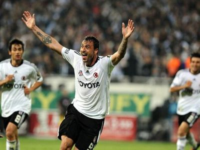 Eski Beşiktaşlı Hugo Almeida, taraftarların eleştirildiği Michy Batshuayi'ye tavsiyelerde bulundu