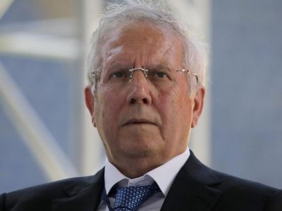 Eski Fenerbahçe Başkanı Aziz Yıldırım Koronavirüs Nedeniyle Hastaneye Kaldırıldığı Öğrenildi