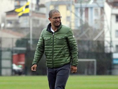 Eski Fenerbahçeli Alex de Souza A Takım Teknik Direktörü Olmaya Hak Kazandı!