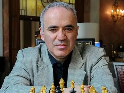 Eski Rus satranç sporcusu Garri Kasparov'dan Vladimir Putin'e Ukrayna işgali sonrası tepki geldi!