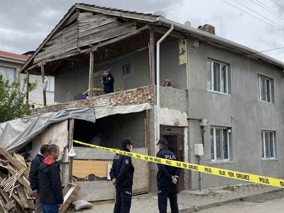 Eskişehir'de korkunç olay: 15 yaşındaki çocuk pompalı tüfekle annesini öldürdü, 3 komşuyu yaraladı!