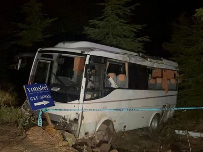 Eskişehir'de polisleri taşıyan minibüs uçuruma yuvarlandı: Çok sayıda polis yaralandı