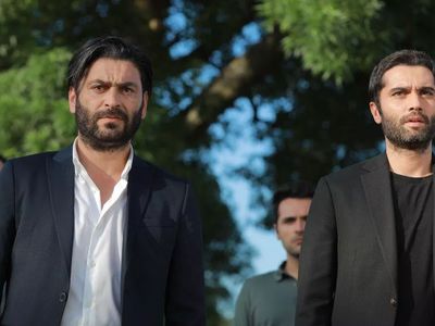 Eşkıya Dünyaya Hükümdar Olmaz Film Olarak Geliyor! Oyuncu Kadrosu ve Yayınlanacağı Platform Belli Oldu!