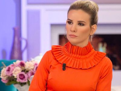 Esra Erol'un canlı yayınında yine tokatlar havada uçuştu! Eski kocasından dayak yiyen Nurgül’e bu kez de yasak aşkı Semanur saldırdı