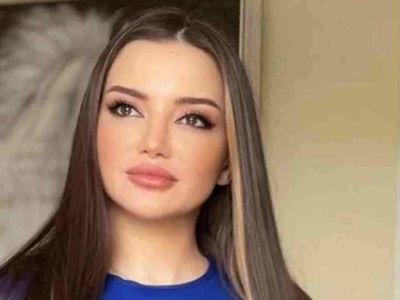 Esra Ezmeci kimdir? Esra Ezmeci neden boşandı? Esra Ezmeci aldığı eğitimler ve yazdığı kitaplar