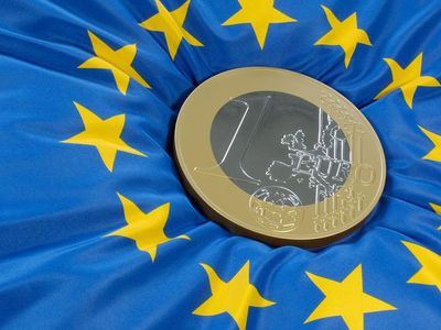 Euro bölgesinde ekonomi resesyona doğru ilerliyor, veriler son 18 yılın en düşük seviyesinde!