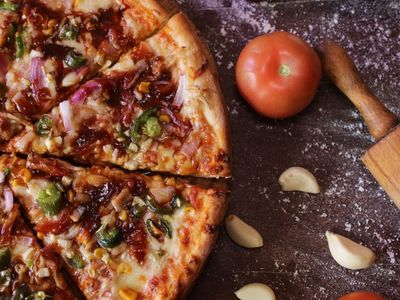 Evde en kolay pizza nasıl yapılır, gerekli malzemeler nelerdir? En güzel ev yapımı pizza tarifi 