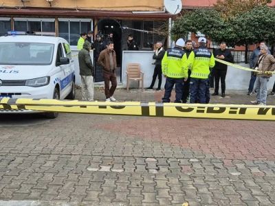 Evde vahşet: 15 yaşındaki 2 kız vuruldu