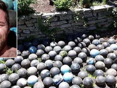 Evinin Merdivenlerini Yıkan Adam Bulduğu İle Şaşırdı