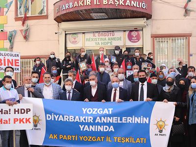 Evlat Nöbeti Tutan Ailelere Bir Destek de Yozgat İl Başkanı'ndan Geldi