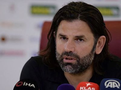 Eyüpspor Teknik Direktörü İbrahim Üzülmez Süper Lig'e çıkmak için Bandırmaspor ile oynadıkları play-off ilk karşılaşmasında aldıkları galibiyet hakkında konuştu