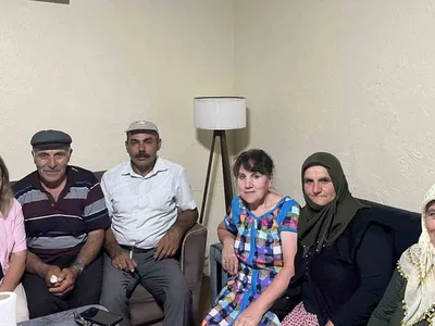 Bakü-Kars uçuşuyla 100 yıllık özlem sona erdi: İki ailenin buluşma hikayesi
