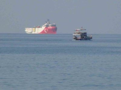 Oruç Reis sismik araştırma gemisi Mersin Taşucu açıklarına demirledi