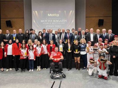 Eskişehir'deki 5. yıl spor ödülleri gecesinde önemli ödül: Hasan Kalın'a altyapı katkı ödülü