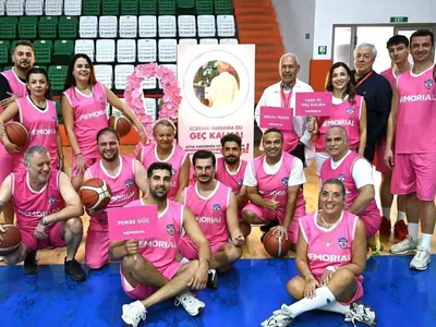 Bodrum'da kadın basketbol takımından sağlık çağrısı: Meme farkındalığı için dostluk maçı yapıldı
