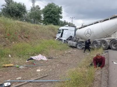 Faciadan acı haber: Gaziantep'te TIR ile minibüs çarpıştı, ölü ve yaralılar var!