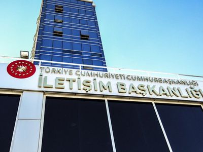 Fahrettin Altun: Darbe Özlemlerini Ele Veriyorlar