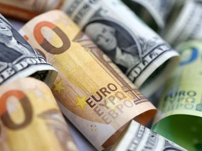 Faiz kararı öncesi dövizde son durum: 25 Nisan 2024 Dolar ve Euro kuru kaç TL?