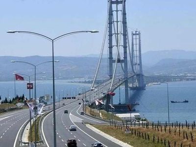 Fatih Sultan Mehmet Köprüsü ve 15 Temmuz Şehitler Köprüsü geçiş ücretleri ne kadar? Otoyol geçiş ücretleri
