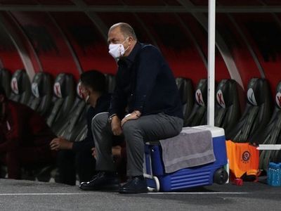 Fatih Terim Neden Buz Kovasının Üzerine Oturuyor?