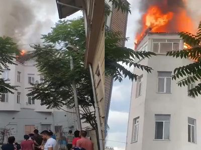 Fatih'te sabah saatlerinde bir binada yangın meydana geldi! Korku ve panik hakimdi!