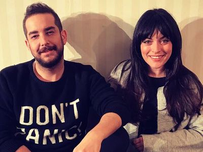 Fazla Kilolarından Şikayetçi Olan Ünlü Oyuncu Ezgi Mola ile Enis Arıkan’ın Kilo Vermenin Formülünü Hipnozda Buldu!