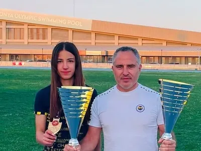 Zülal Gültepe'nin tarihi başarısı: Türk atletizm tarihine adını yazdırdı