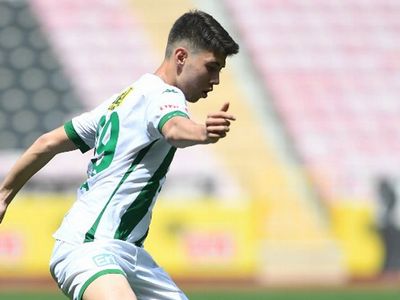 Fenerbahçe, Bursaspor'un genç yeteneği Hamza Baran Arıkan'ı transfer ediyor!