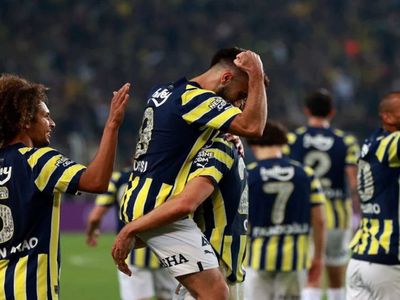 Fenerbahçe Emre Belözoğlu’nu üzdü: Kanarya liderliğe yükseldi