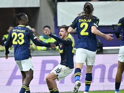 Fenerbahçe güle oynaya tur kapısını araladı: Union Saint- Gilloise'yi mağlup etti