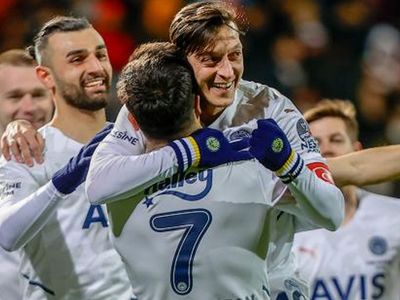 Fenerbahçe, Konyaspor'u yenerse Süper Lig'de üst sıralardaki takımları yenemiyor istatistiğine son verecek!