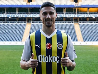 Fenerbahçe Krunic'i duyurdu: Resmi açıklama geldi
