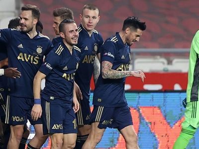 Fenerbahçe Serdar Aziz'in iç transferinde mutlu sona yakın!