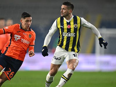 Fenerbahçe son dakikada güldü: Zirve yarışı kızıştı